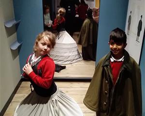 CYP – Year 3 visit the V&A Museum